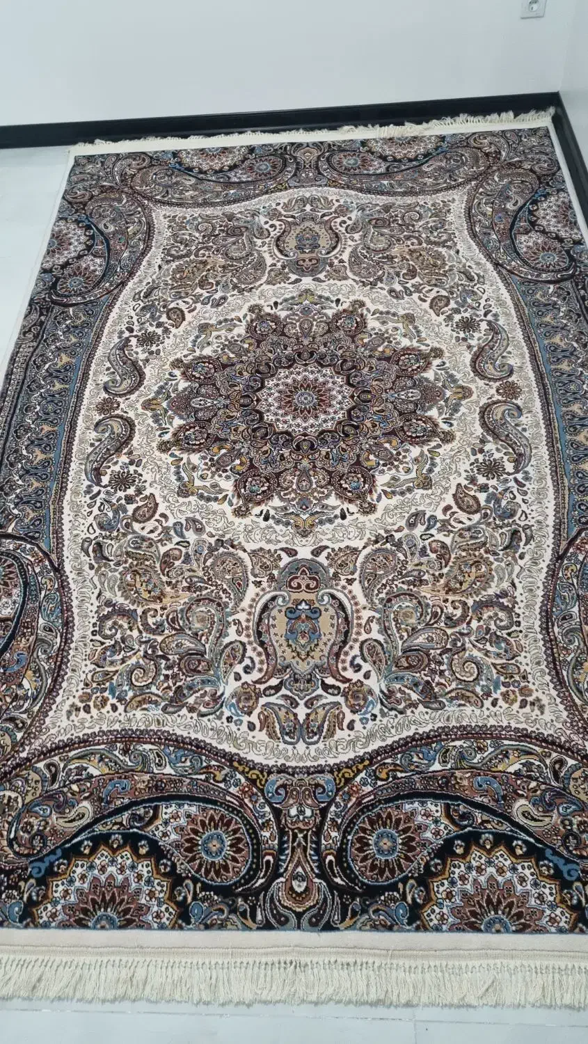 فرش ۶ متری ۷۰۰ شانه|فرش|پرند, فاز ۱|دیوار