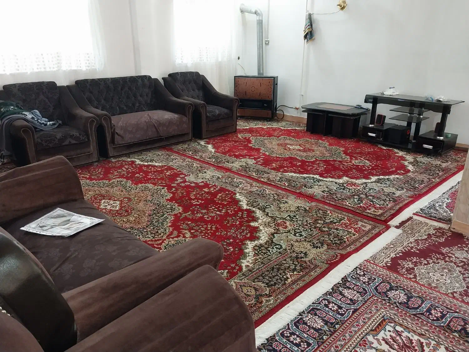 بخاری فرش میز شیشه‌ای مبل|مبلمان خانگی و میز عسلی|رشت, پسیخان|دیوار