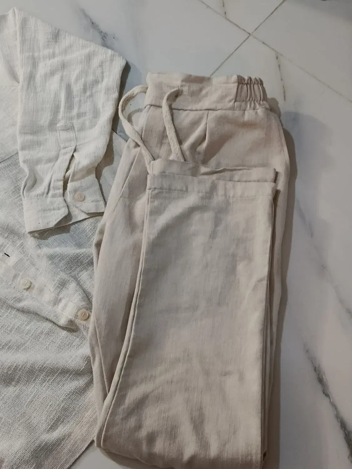 ست لنین کنفی|لباس|کیش, |دیوار