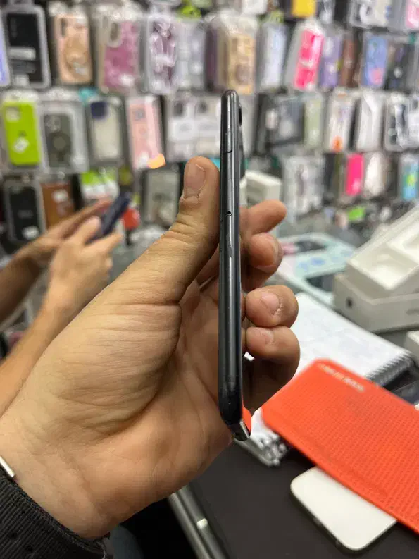 Se 2020 128 ایفون|موبایل|تهران, مدائن|دیوار