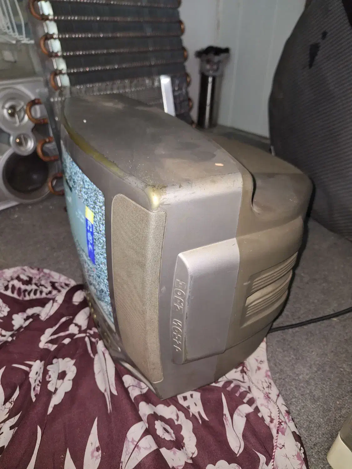 تلویزیون سامسونگ سالم|تلویزیون و پروژکتور|رودسر, |دیوار