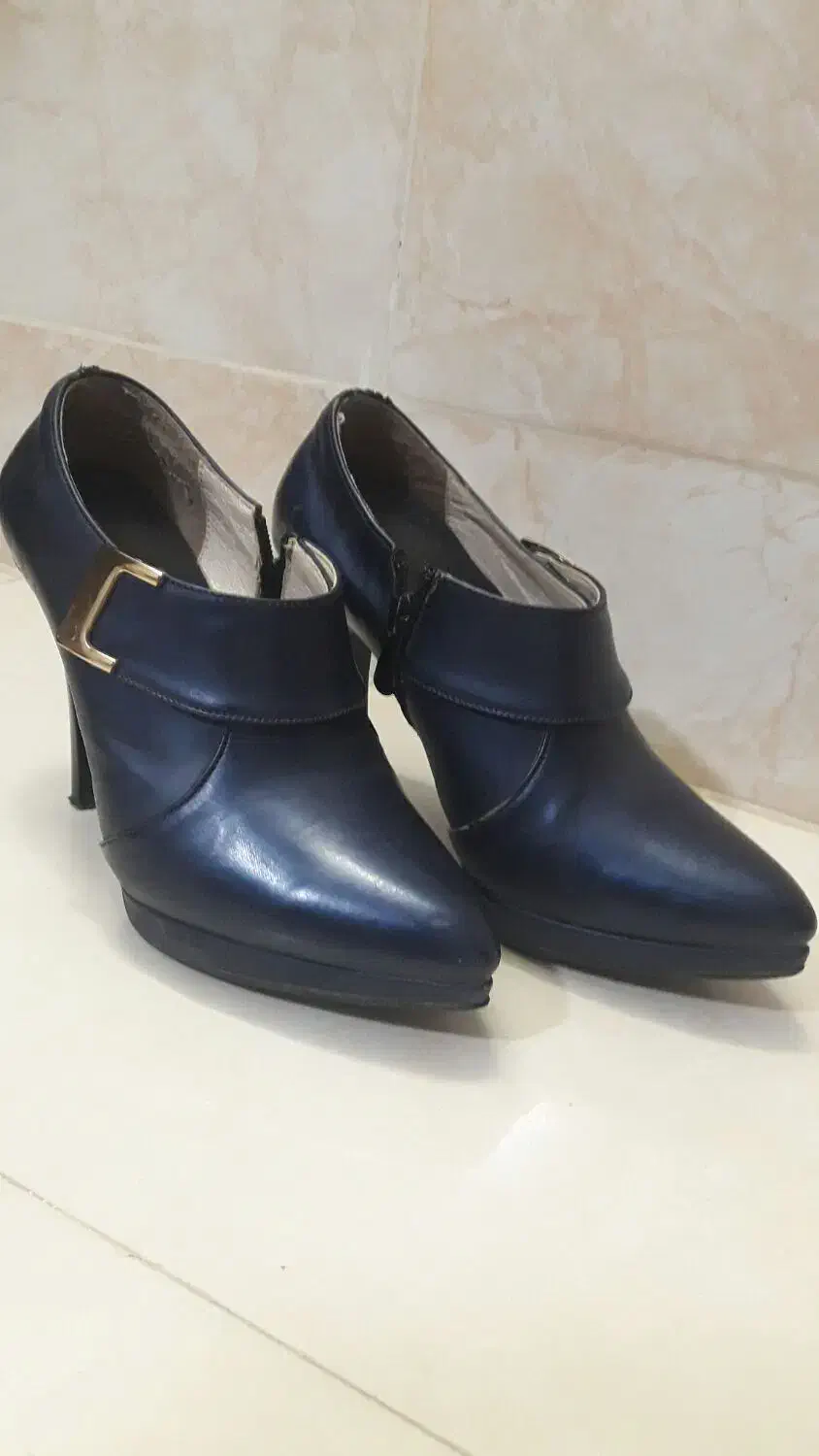 کفش تمیز|کیف، کفش، کمربند|نیشابور, ابراهیم ادهم|دیوار