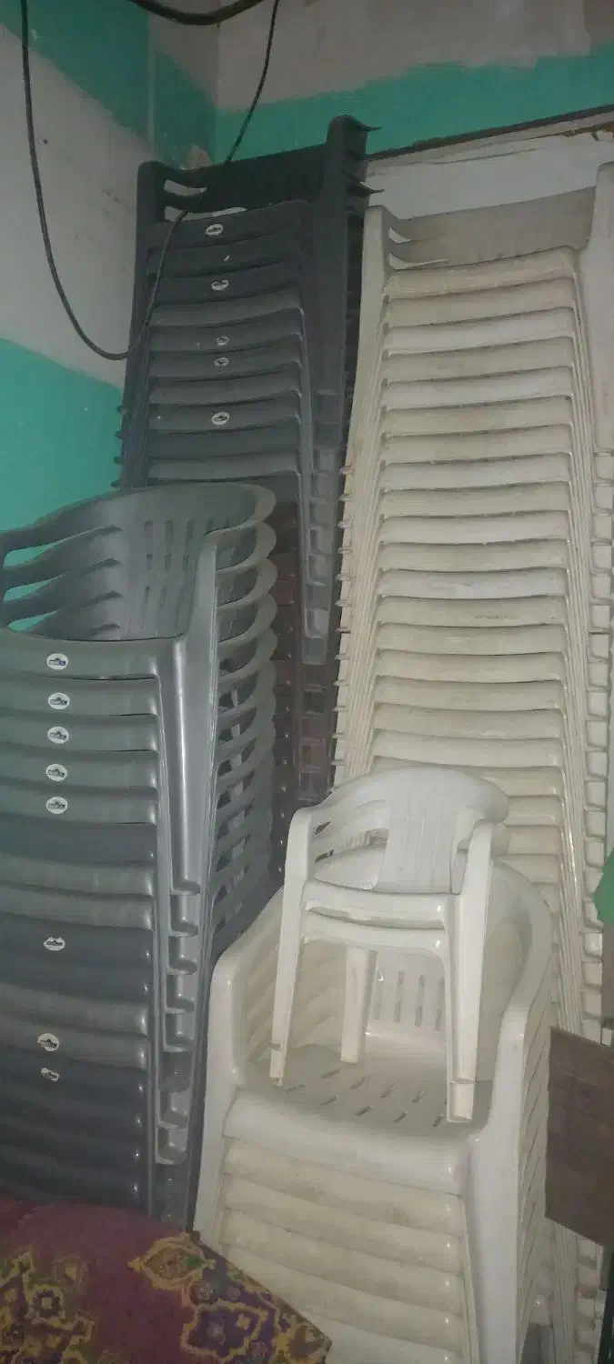 صندلی پلاستیکی|صندلی و نیمکت|شیراز, قدوسی غربی|دیوار