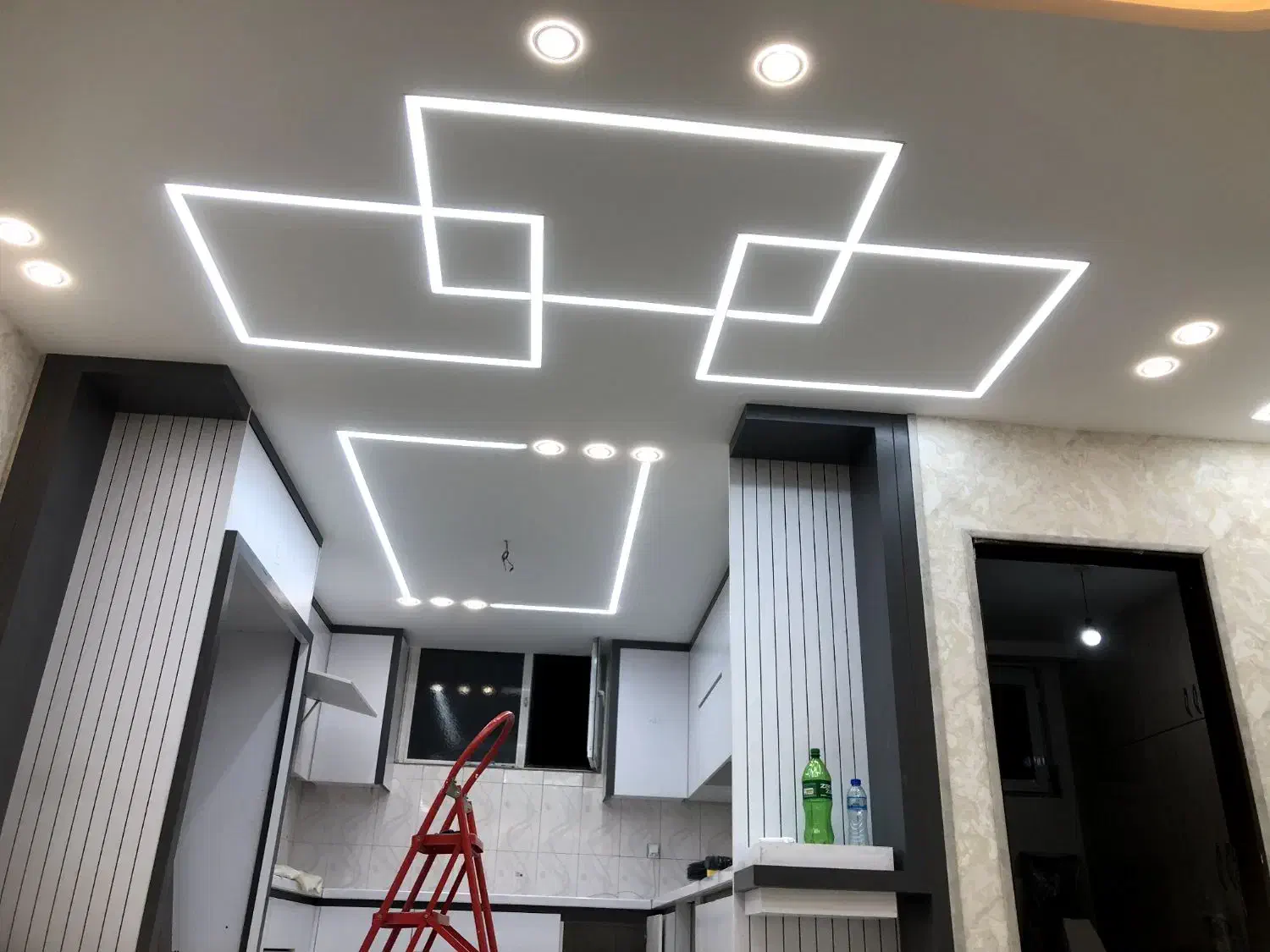 سیم کشی ساختمان و نصب و تعمیر آیفون|خدمات پیشه و مهارت|اردبیل, |دیوار