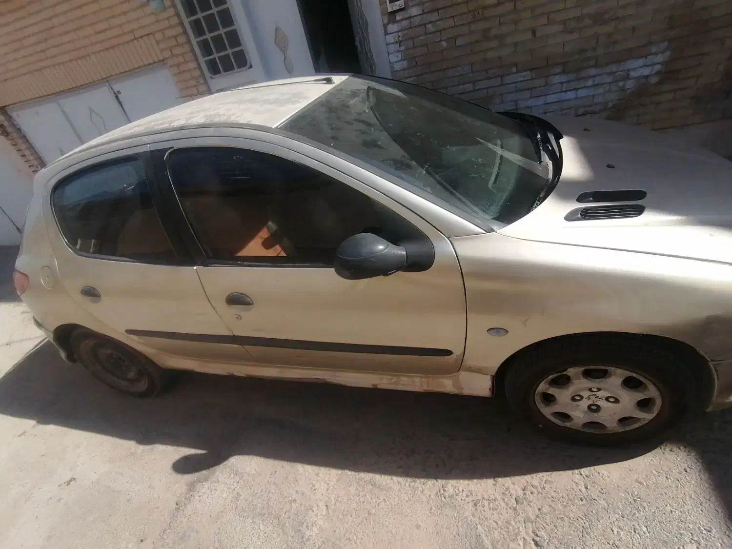 206 رنگ بژ 84|خودرو سواری و وانت|یزد, |دیوار