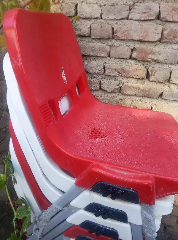 6عدد صندلی در حد نو|میز و صندلی غذاخوری|مراغه, |دیوار