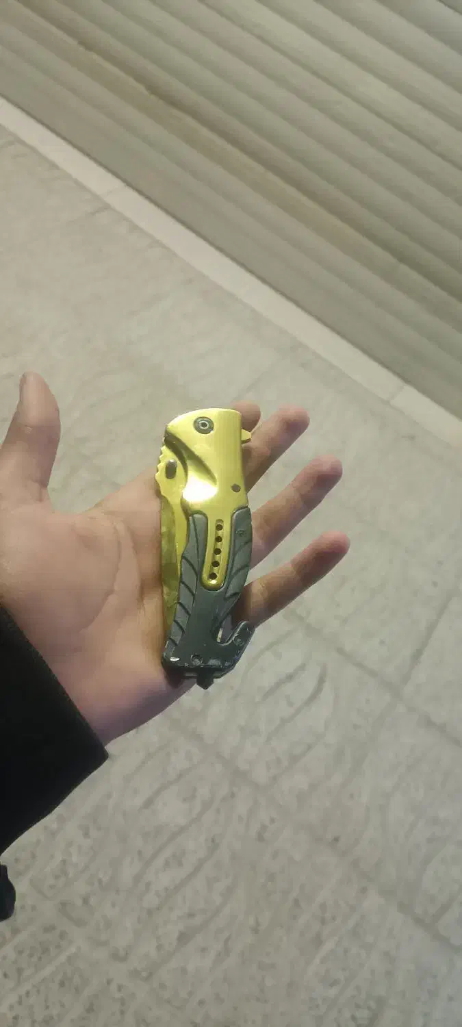 چاقوکامل سالم و بی خش هستش|کلکسیون و سرگرمی|کوهدشت, |دیوار