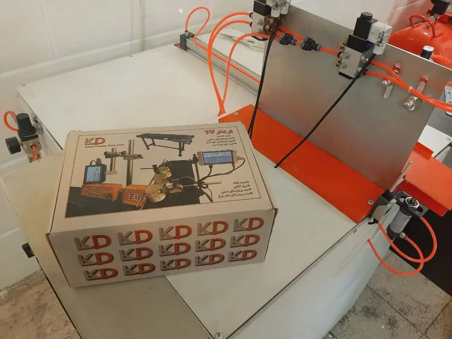 دستگاه بسته بندی دستمال کاغذی|ماشینآلات صنعتی|یزد, |دیوار