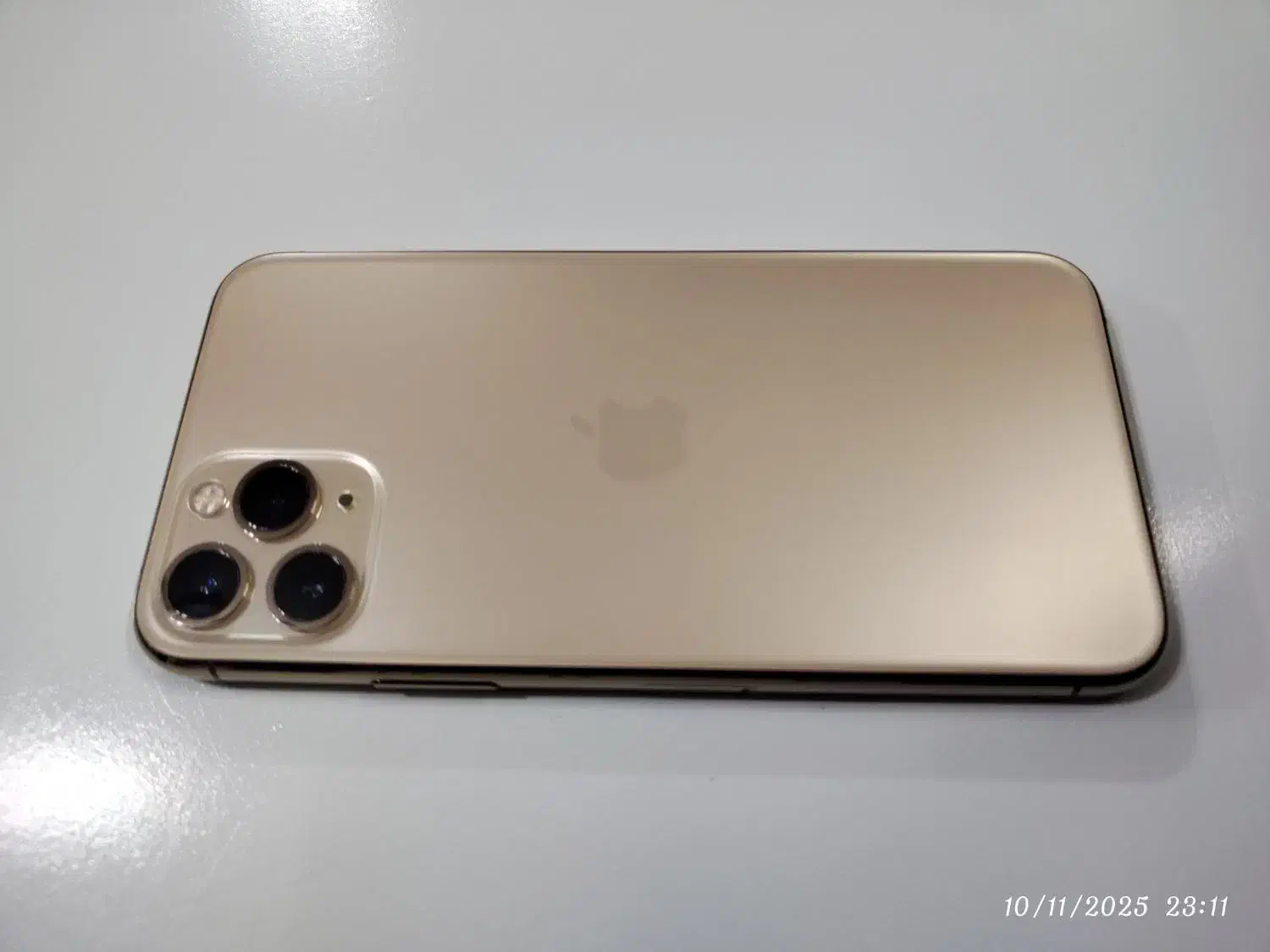 تمیز ترین آیفون iPhone 11 pro|موبایل|اصفهان, بوستان آینه خانه|دیوار