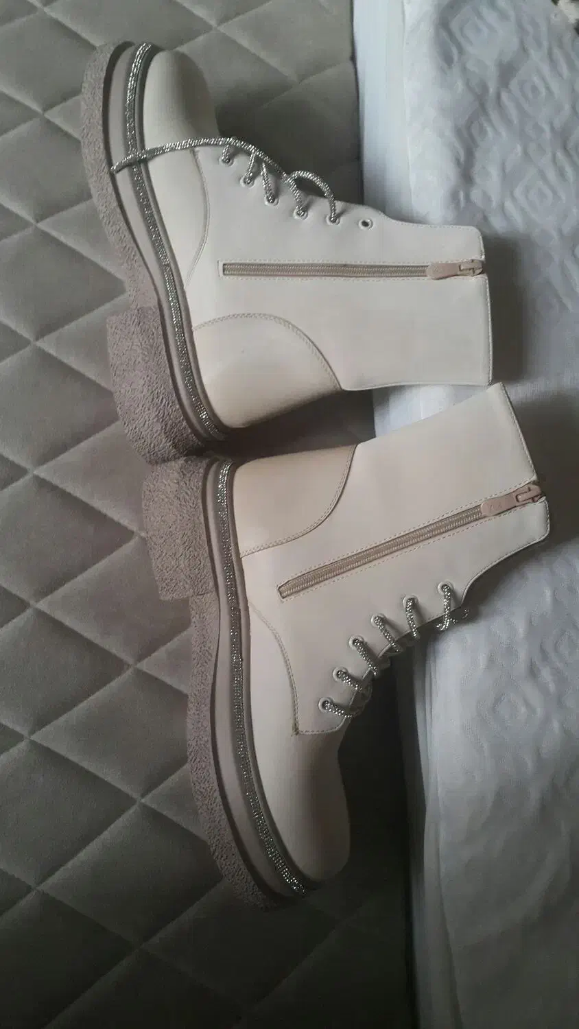 نیم بوت چرم سایز 39|کیف، کفش، کمربند|ساری, |دیوار