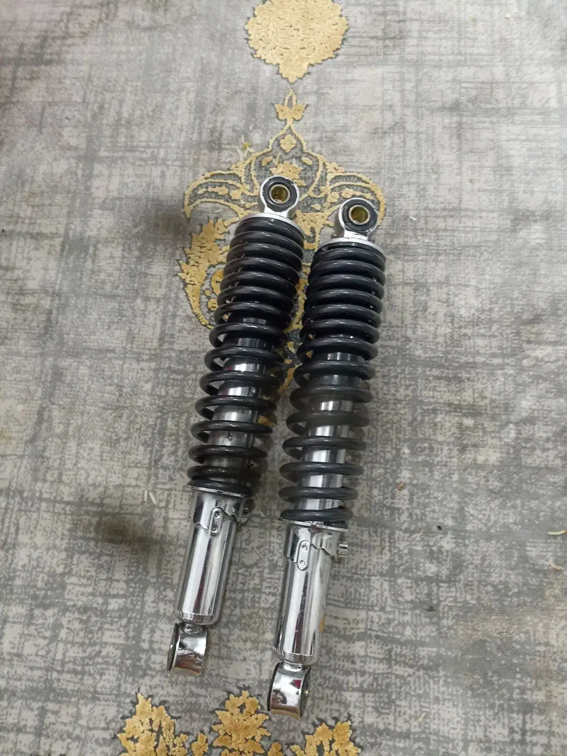 کمک عقب راپیدو سالم|قطعات یدکی و لوازم جانبی|رباط‌کریم, رباط‌کریم|دیوار