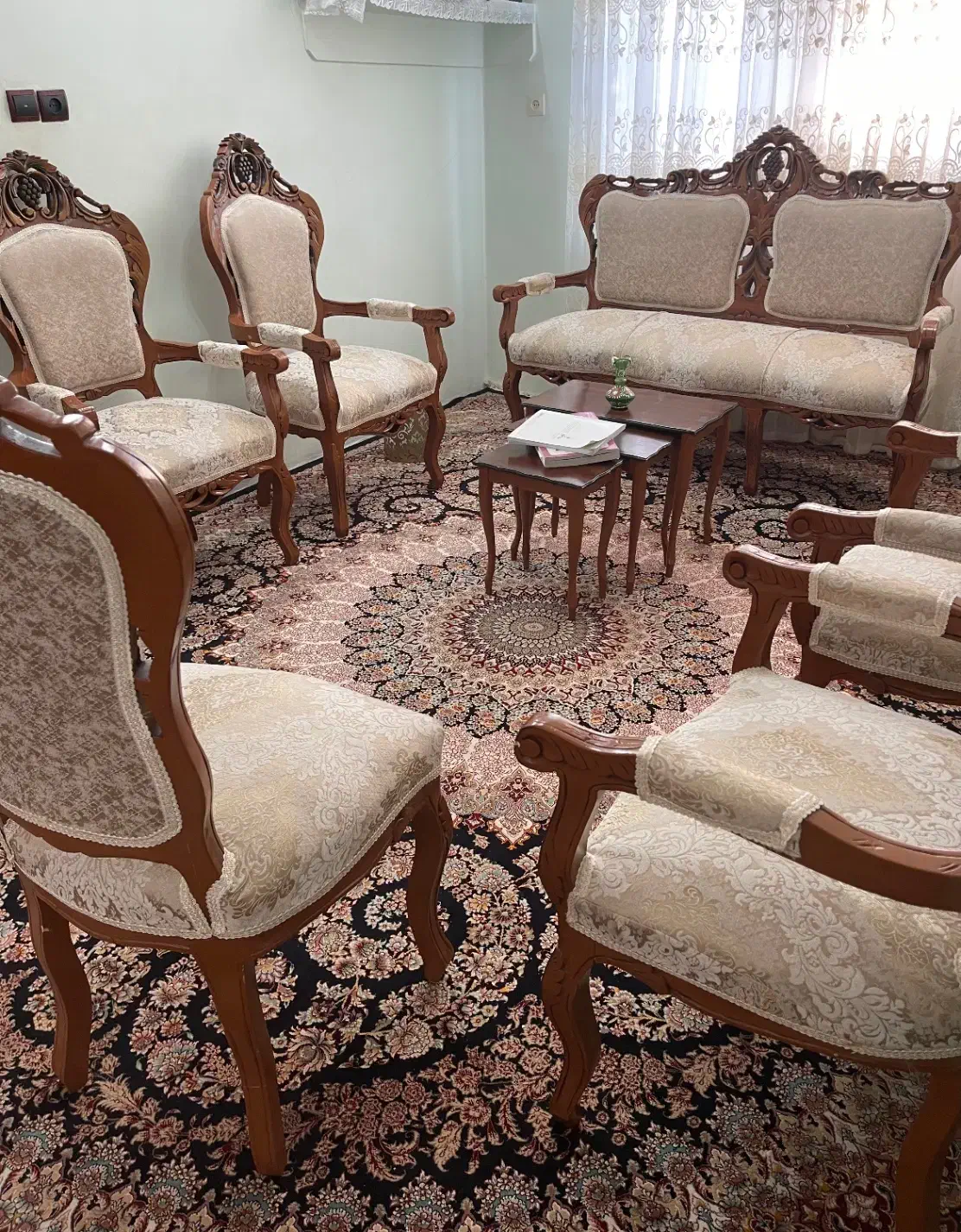 مبلمان ۷ نفره با دو تا صندلی میزبان|مبلمان خانگی و میز عسلی|شاهرود, |دیوار