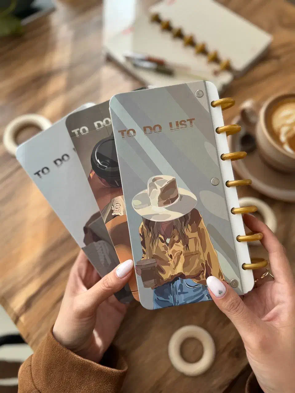 خوشحالی فروشی لوازم تحریر اینجاست.|لوازم التحریر|قم, صادقی|دیوار