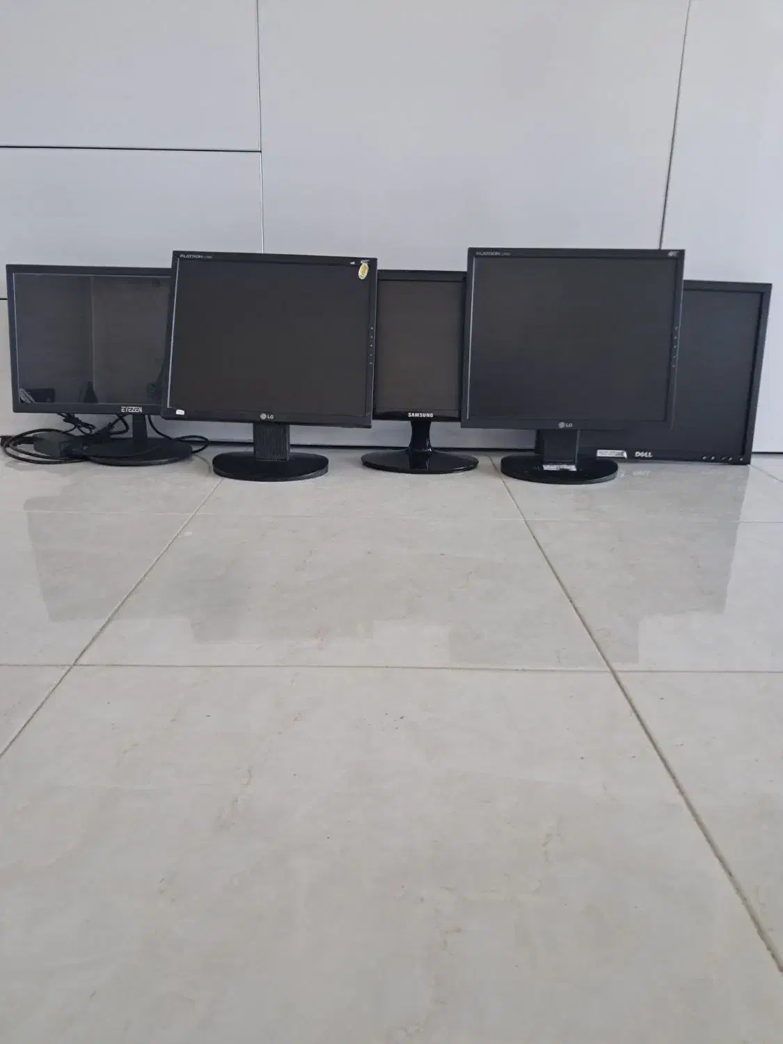 مانیتوراستوک ۱۷اینچ تا ۲۲|قطعات و لوازم جانبی رایانه|صدرا-فارس, فاز ۱|دیوار