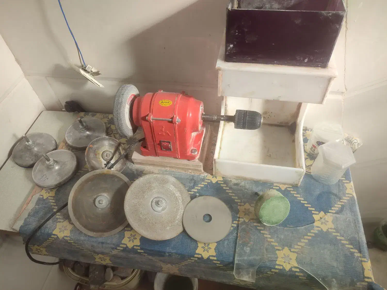 دستگاه تراشی|کلکسیون اشیاء عتیقه|قم, شاه ابراهیم|دیوار