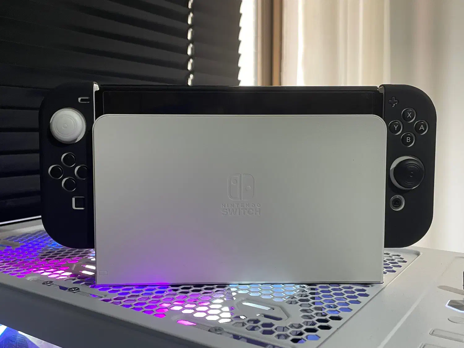 نینتندو سوییچ nintendo switch oled|کنسول، بازی ویدئویی و آنلاین|قائم‌شهر, |دیوار