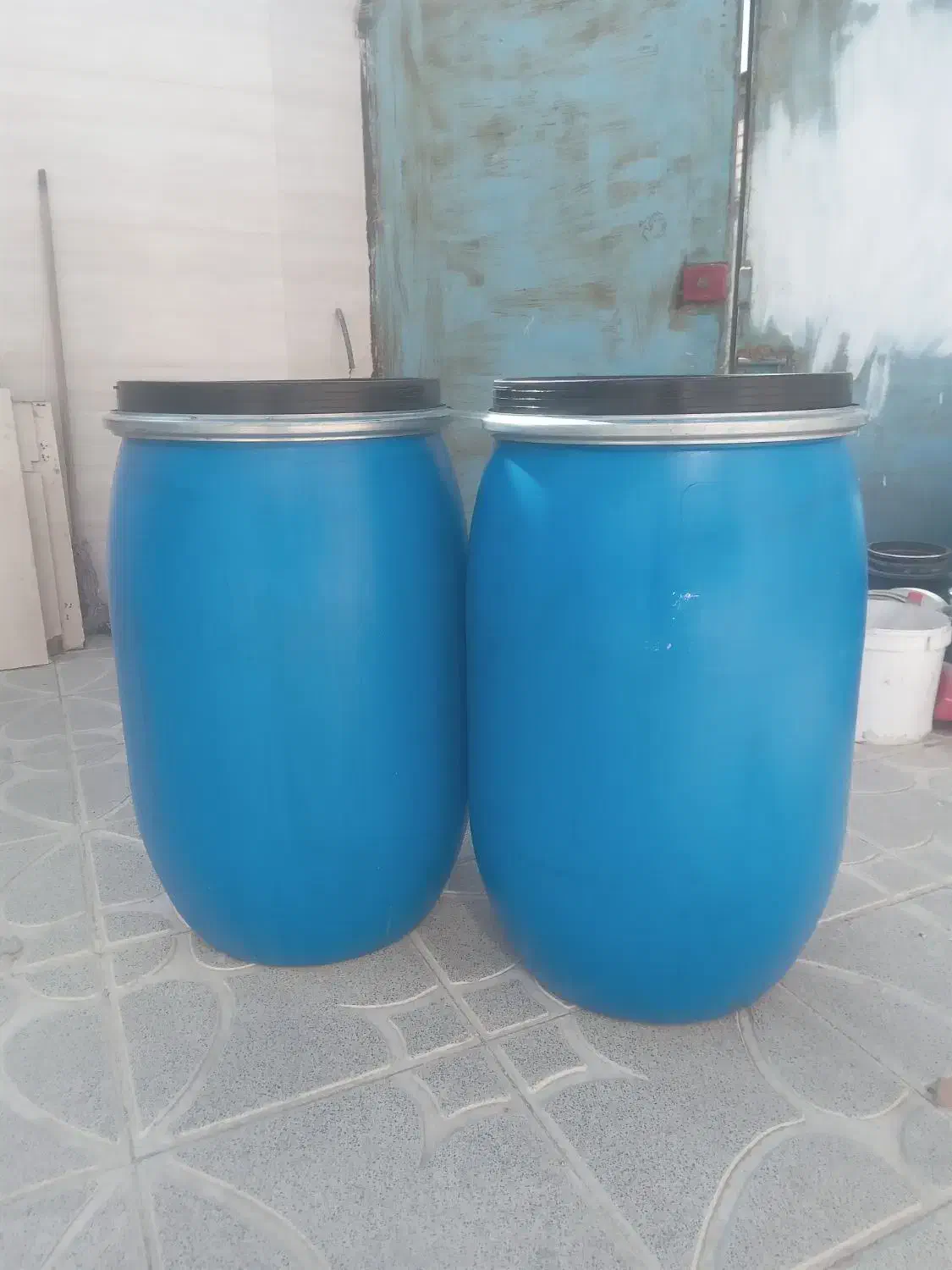 دبه یا بشکه|ظروف نگهدارنده، پلاستیکی، یکبارمصرف|چناران, |دیوار