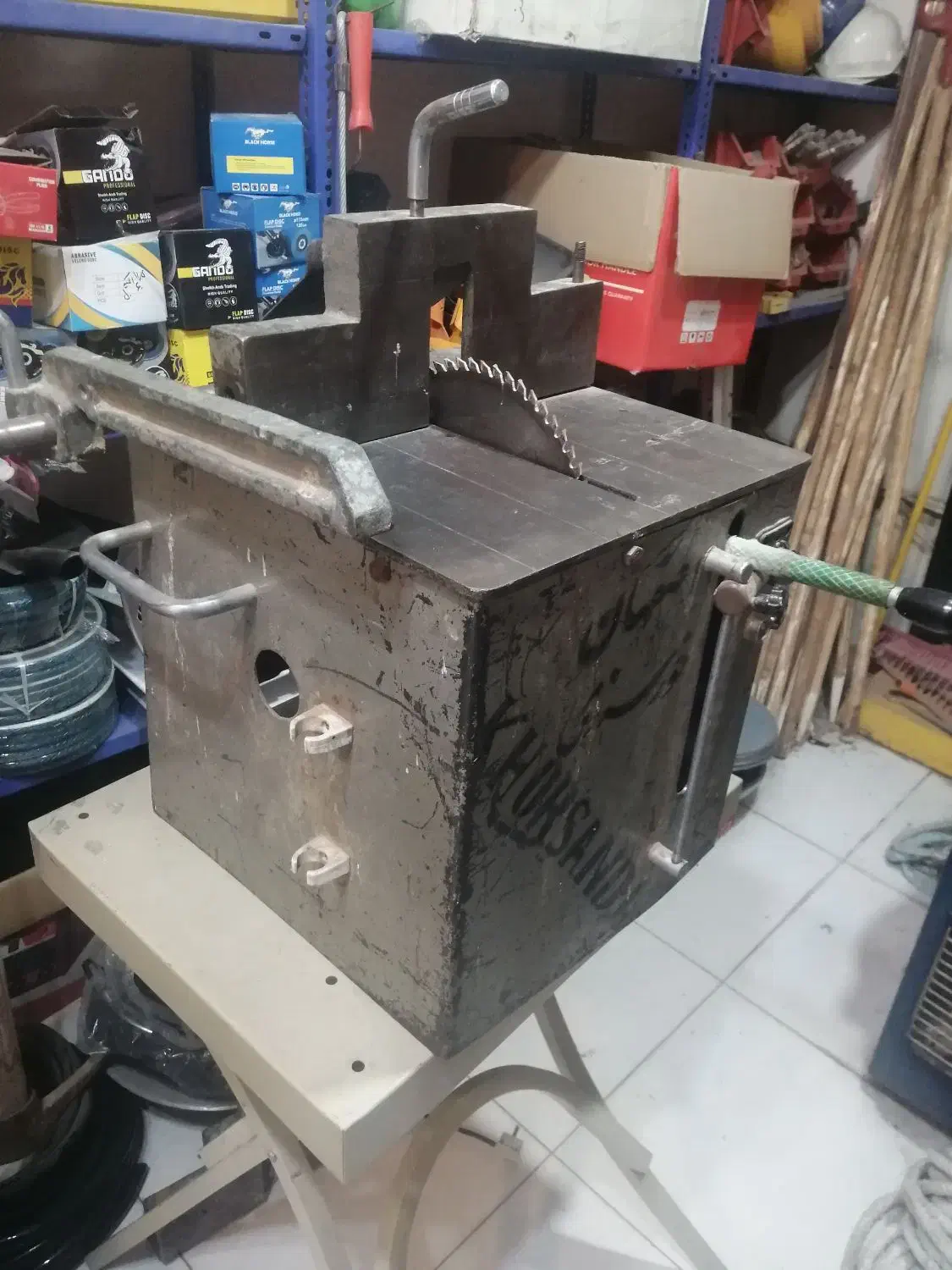 فارسی بر خرسندی، تیغ 25 و 30، تمیز|ماشین‌آلات صنعتی|اصفهان, جاوان|دیوار