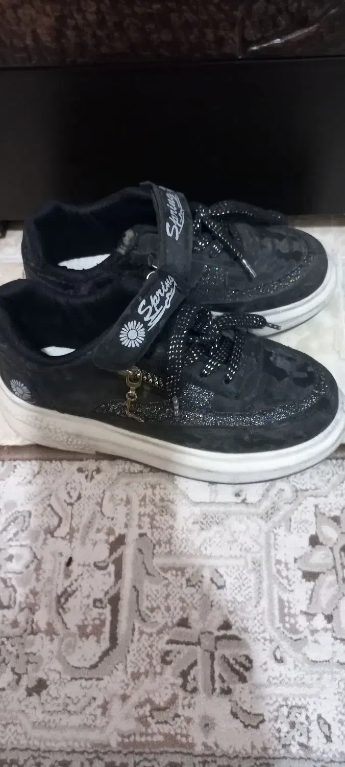 کفش دخترانه سایز ۵ تا ۷ سال|کفش و لباس بچه|کرج, کوی گلها|دیوار