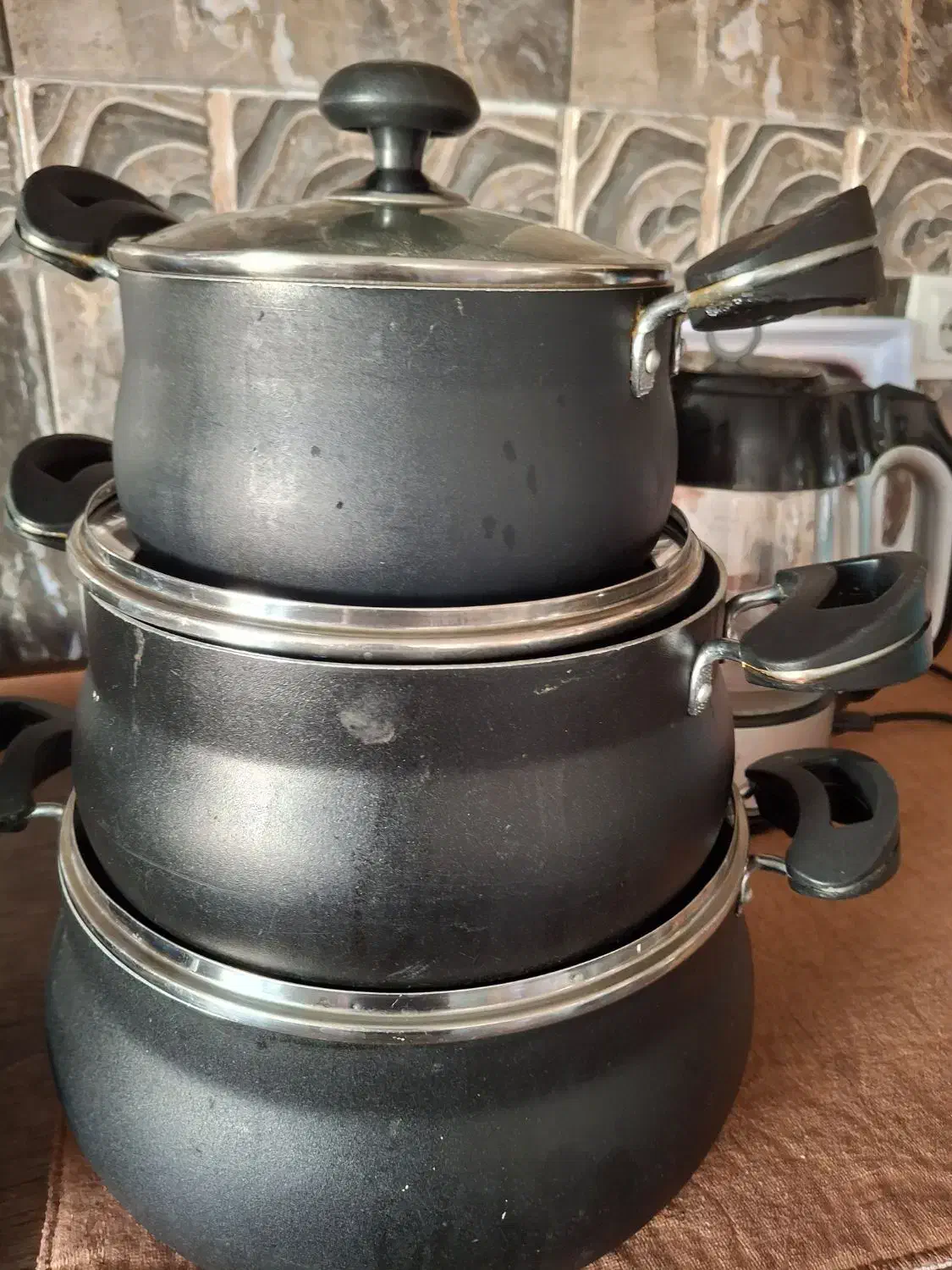 قابلمه|ظروف پخت‌وپز|سنندج, |دیوار