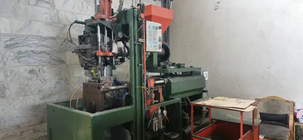 واگذاری کارگاه تولید تزریق پلاستیک|ماشین‌آلات صنعتی|مشهد, شایه|دیوار