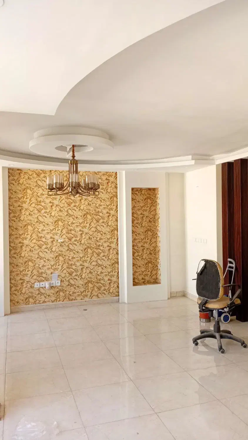 جمالزاده شمالی‌‌/‌‌‌۱۱۵متر۲خوابه/طبقه آخر