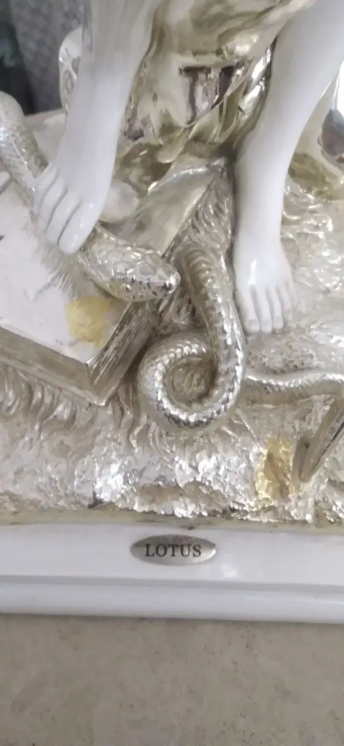 مجسمه. رنگ ثابت.آب طلا|مجسمه، تندیس، ماکت|اردبیل, |دیوار