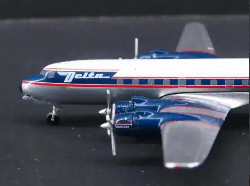 ماکت هواپیما دلتا  DC-6 Delta Air Lines|کلکسیون و سرگرمی|قدس, شهرک دانش|دیوار