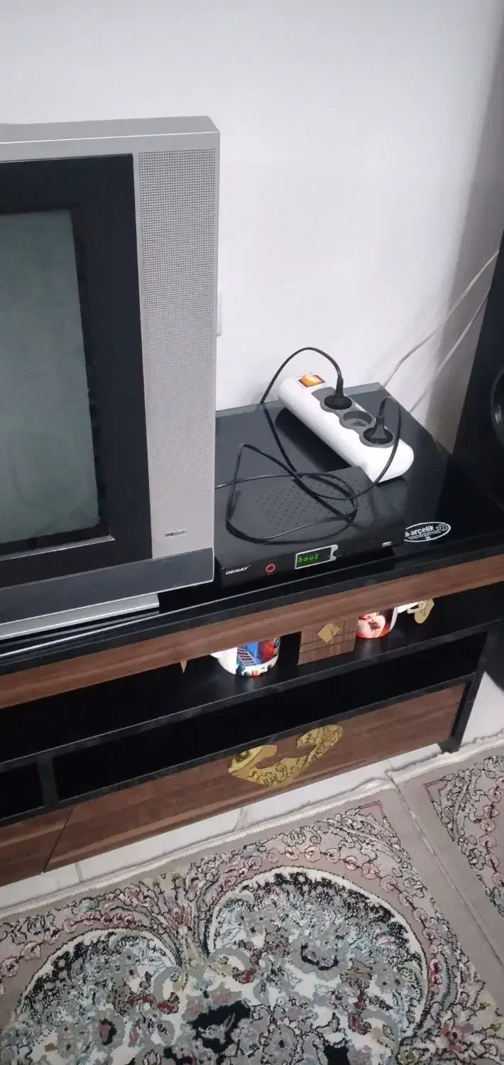 تلوزیون ۲۱ اینچ ال جی|تلویزیون و پروژکتور|سیلوانه, |دیوار