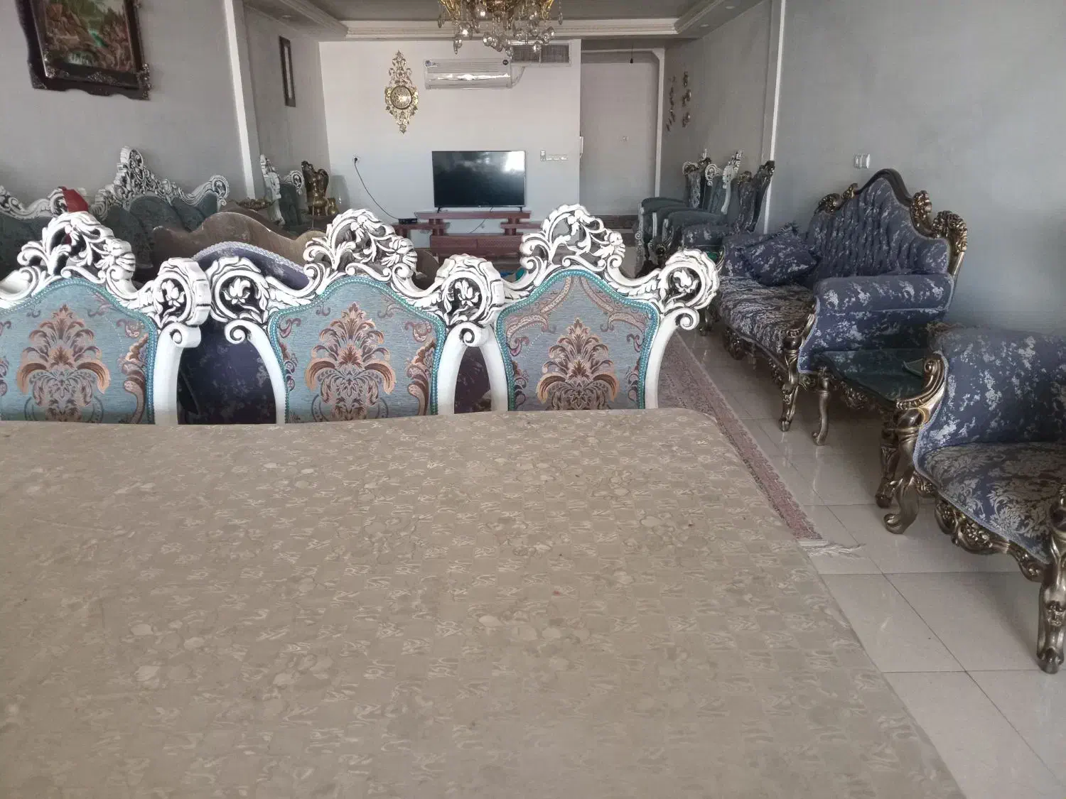 دو دست مبل ۹ نفره با میز نهارخوری ۱۰ نفره|مبلمان خانگی و میز عسلی|گلستان (تهران), |دیوار