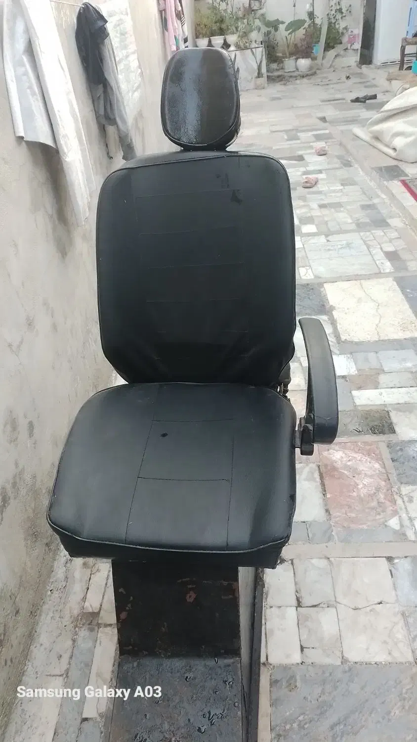 صندلی ارایش طرح برقی|آرایشگاه و سالن‌های زیبایی|رشت, نخودچر|دیوار