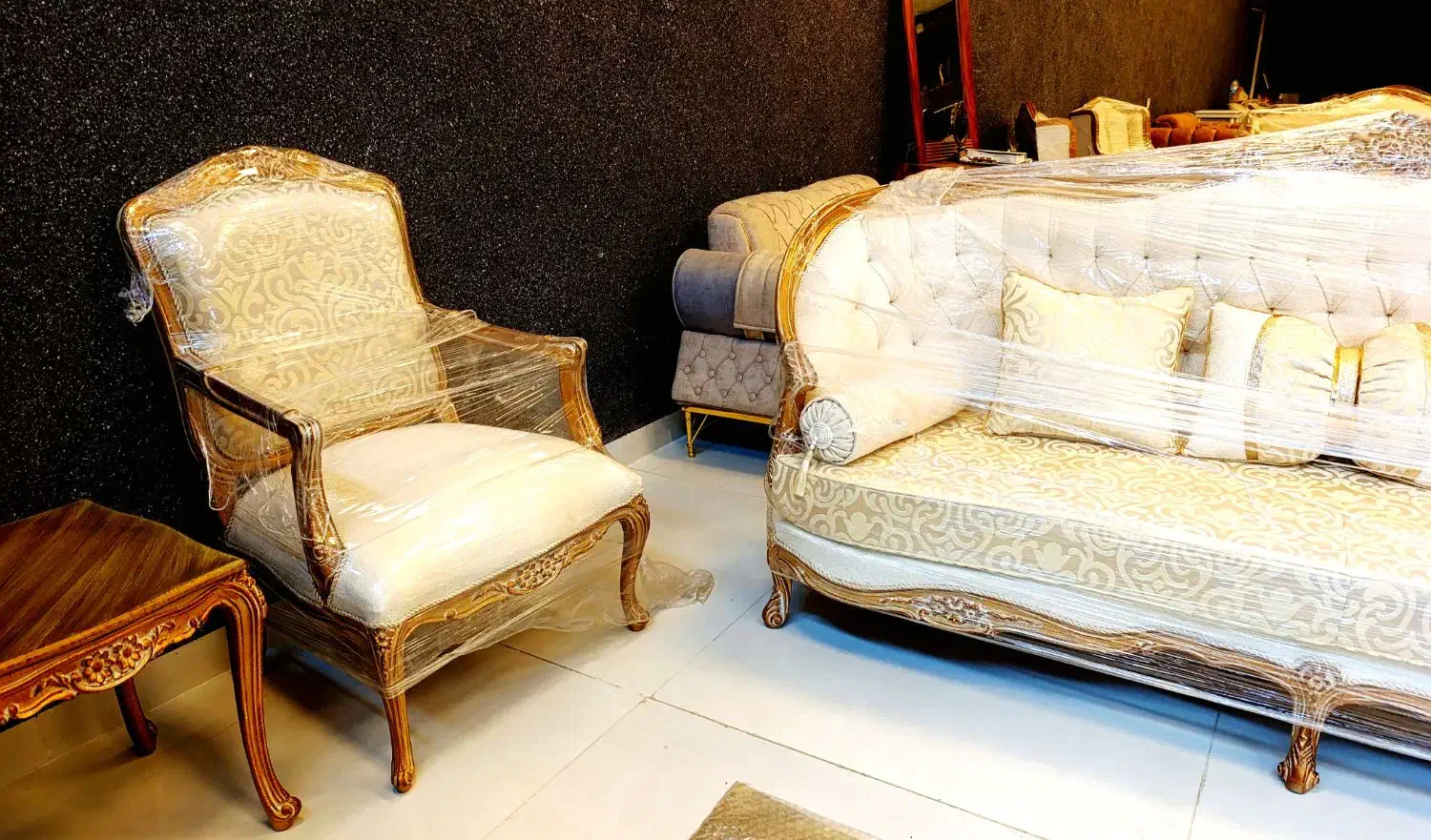 مبل کلاسیک مدل راشل|مبلمان خانگی و میز عسلی|رشت, سیا اسطلخ|دیوار