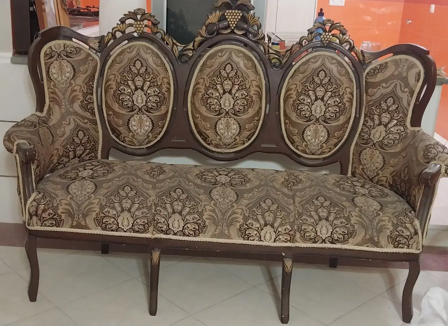 مبل مدل فرحی|مبلمان خانگی و میز عسلی|شیراز, لشکری‎|دیوار