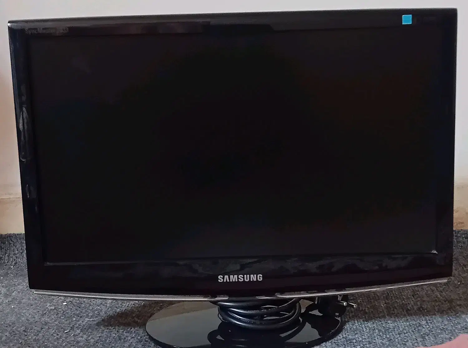 مانیتور سامسونگ 20 کاملا سالم در حد کم کار|قطعات و لوازم جانبی رایانه|گنبد کاووس, |دیوار