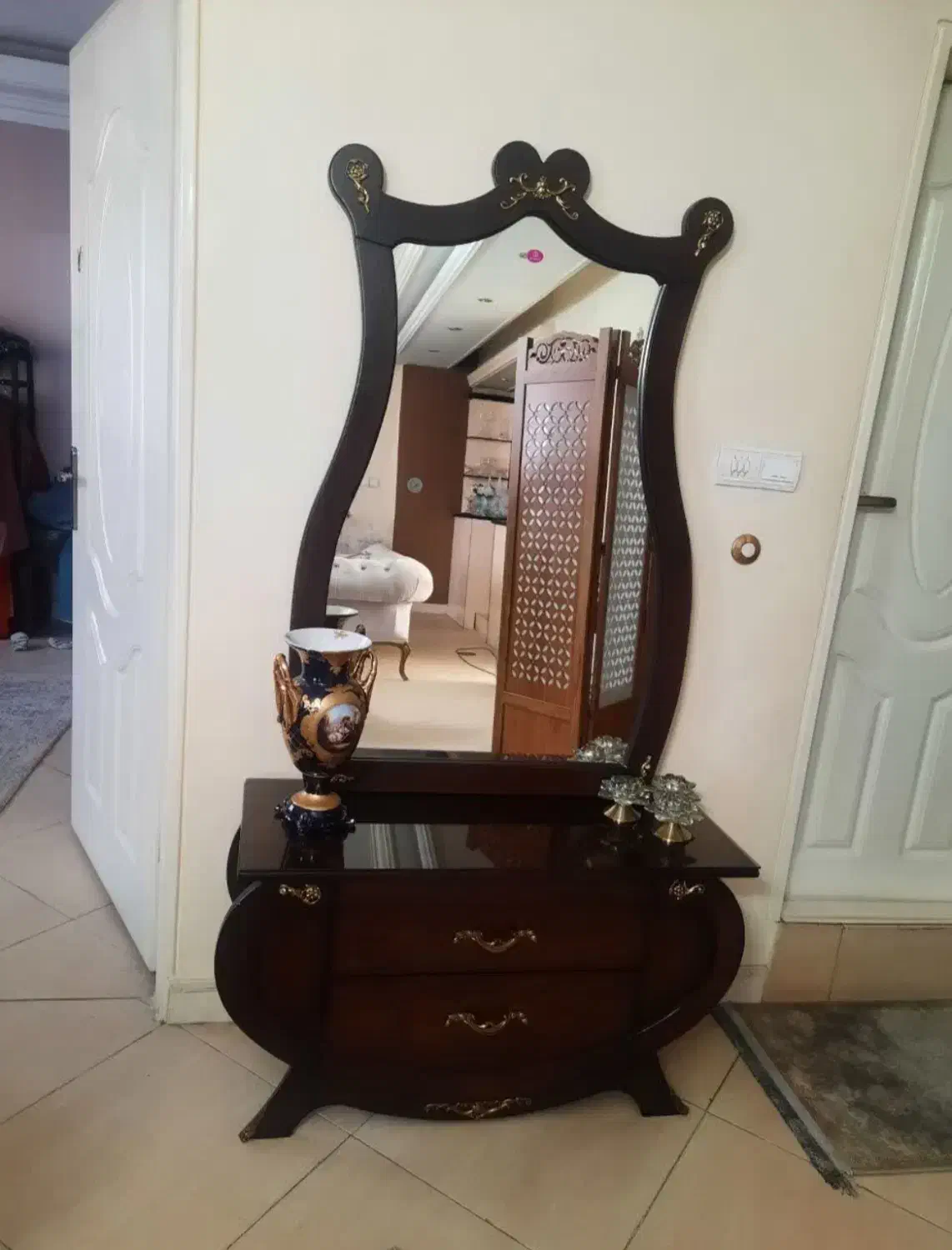 آینه و کنسول -میز تلویزیون|بوفه، ویترین، کنسول|ری, سیزده آبان|دیوار