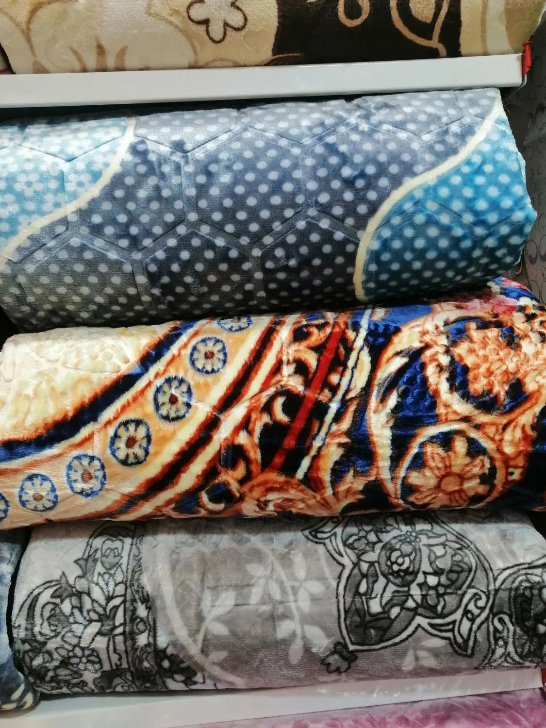 پتو فرش ابریشمی|روفرشی|مشهد, عیدگاه|دیوار