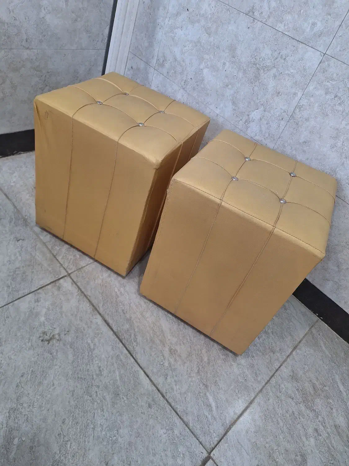 پاف|صندلی و نیمکت|ساوه, |دیوار