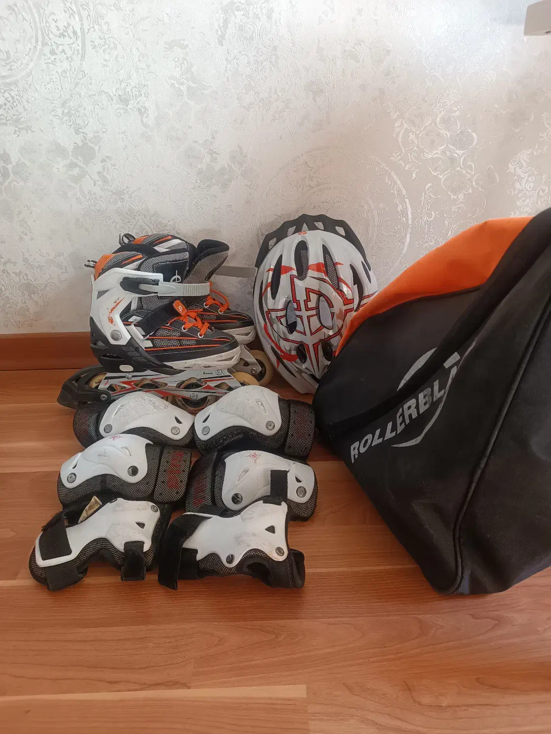 اسکیت با تمام لوازم جانبی|دوچرخه، اسکیت، اسکوتر|اردبیل, |دیوار