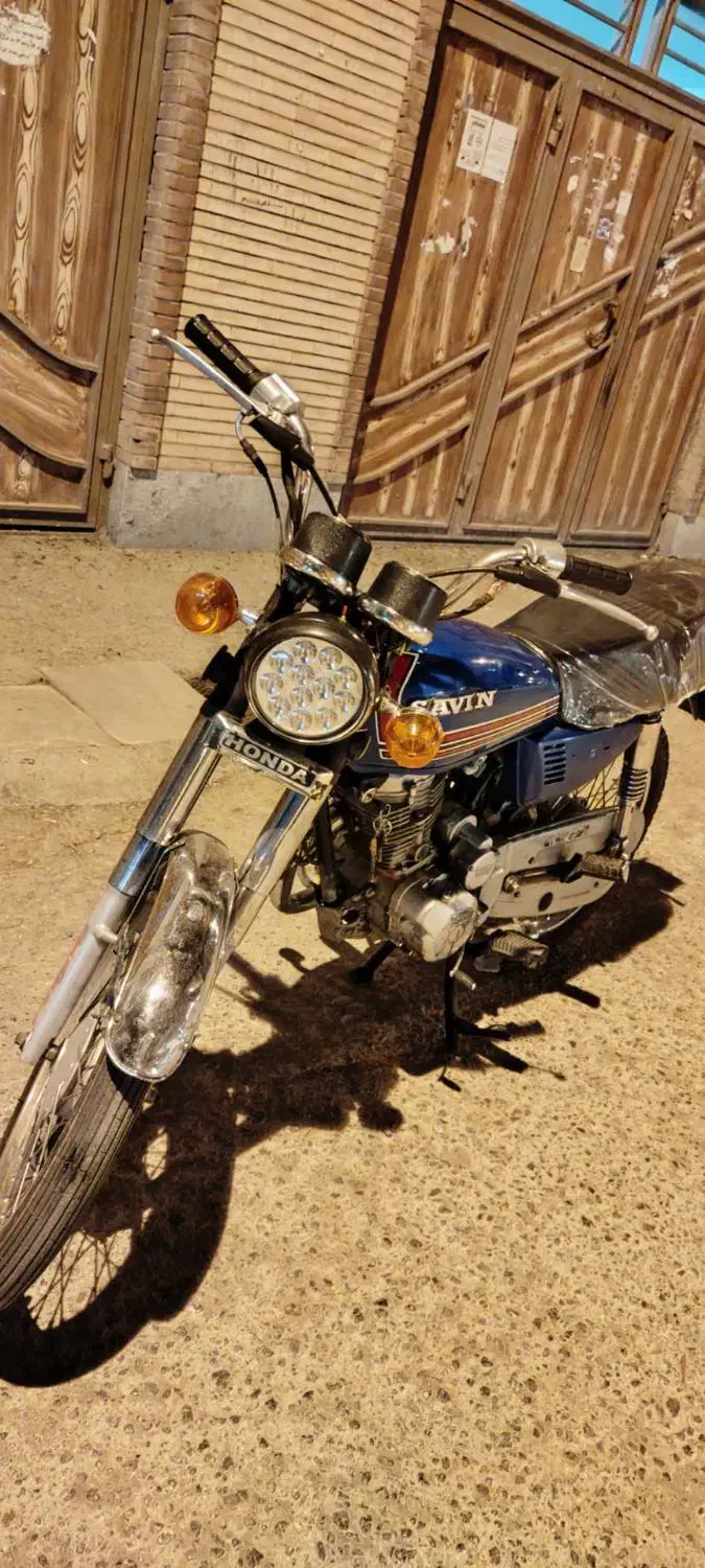 موتور هندا 125گرد کاملا سالم|موتورسیکلت|خرم‌آباد, |دیوار