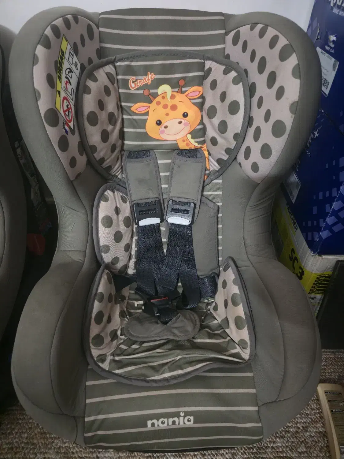 صندلی ماشین بچه کاملا سالم|تخت و صندلی بچه|اراک, |دیوار