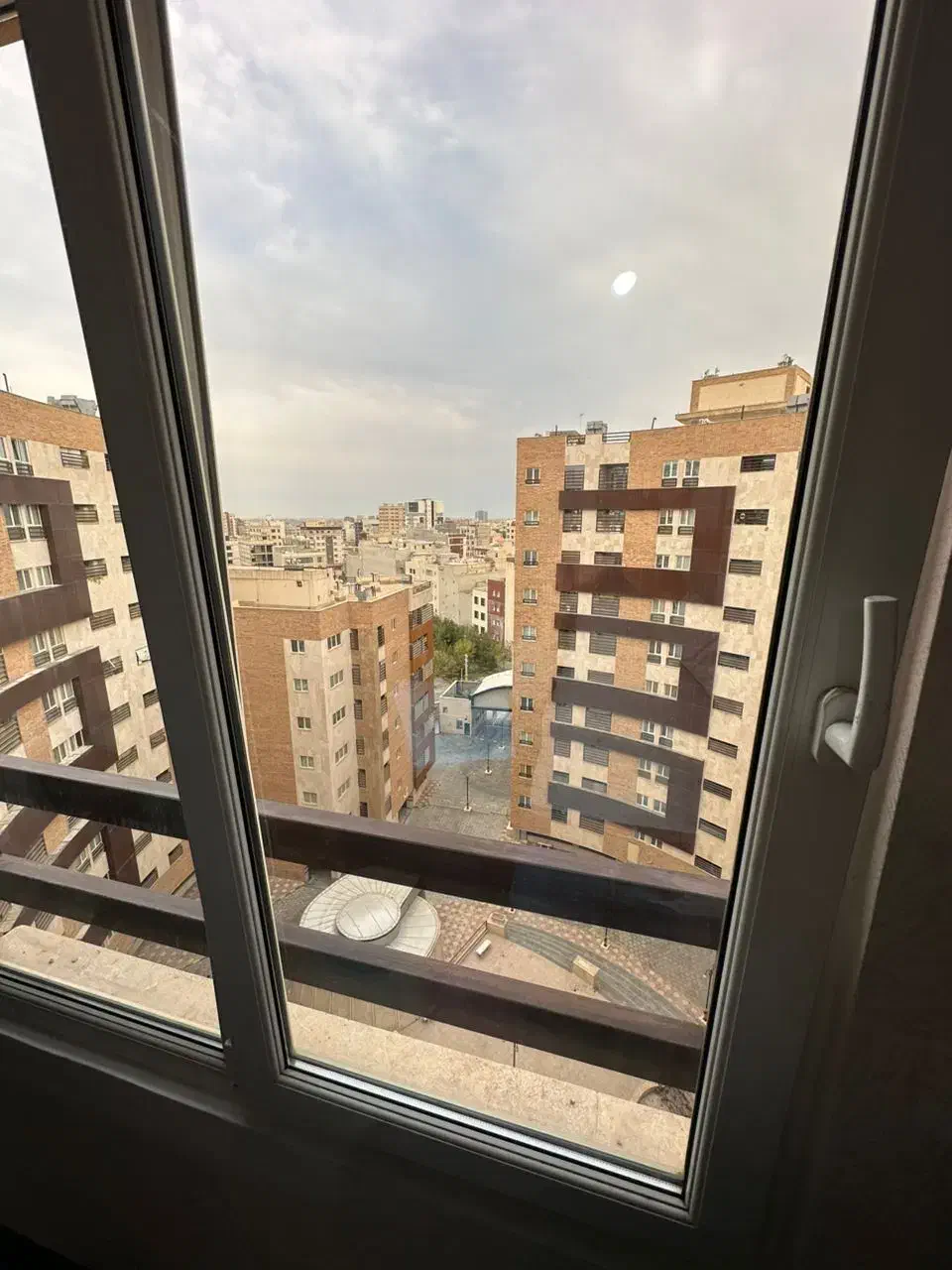 سه طبقه عطاران جنوبی لوکیشن عالی|فروش خانه و ویلا|قم, زنبیل آباد|دیوار