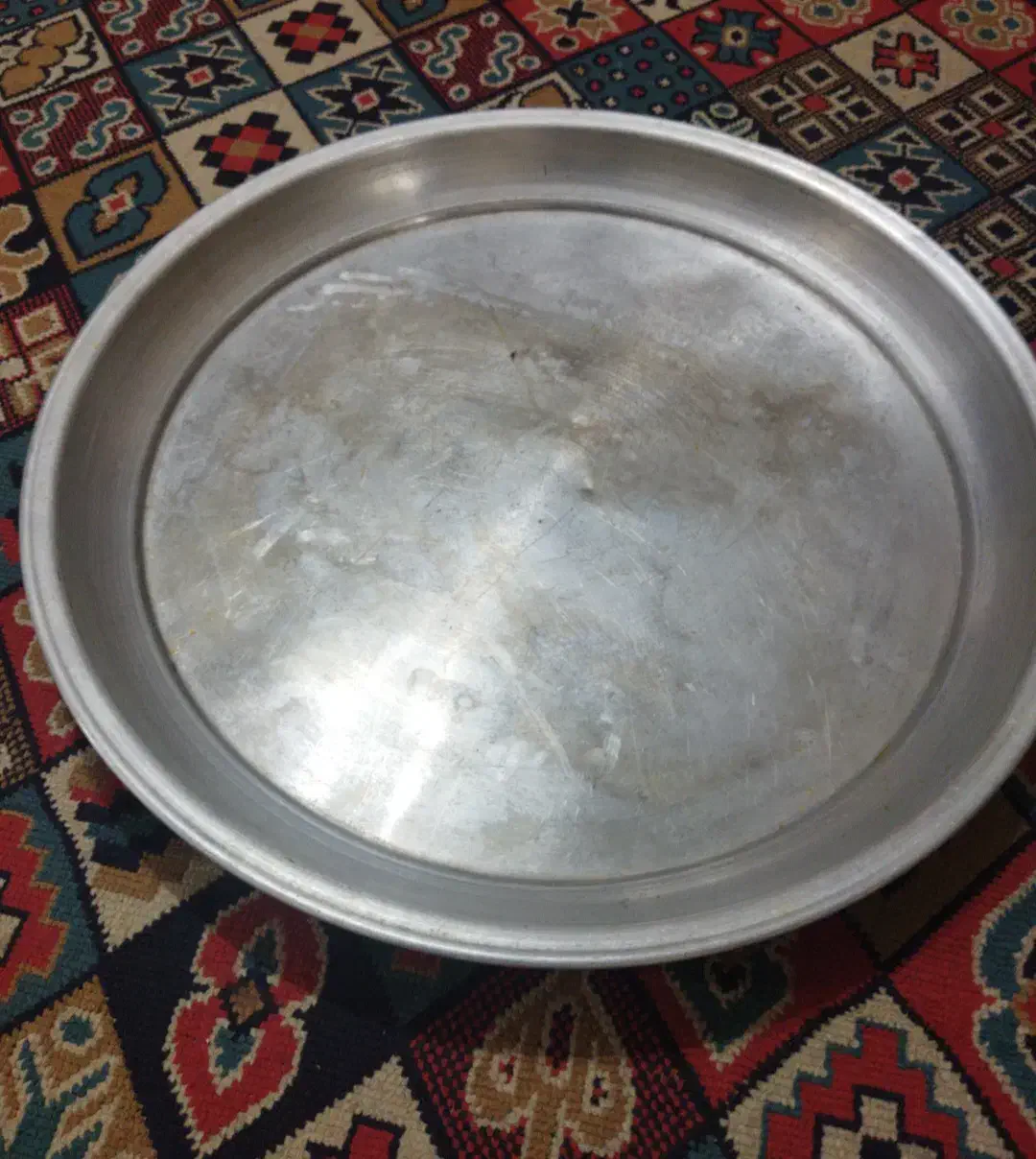 چوب لباسی قدی سالم و محکم|بندرخت و رخت‌آویز|اهواز, پادادشهر|دیوار
