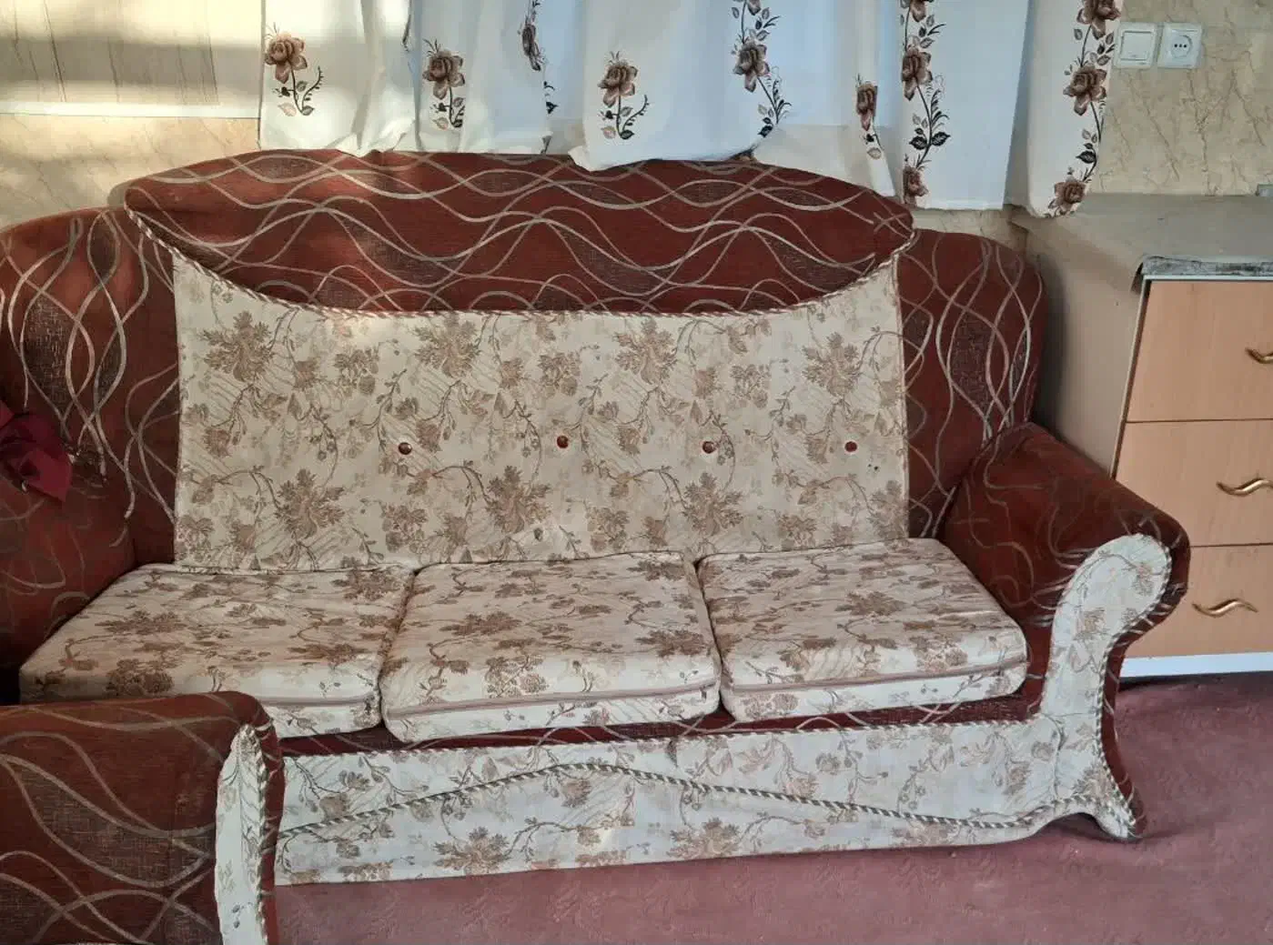 مبل منزل/باغ  تمیز بدون نیاز به تعمیر درحد نو|مبلمان خانگی و میز عسلی|اصفهان, کوی امیریه|دیوار