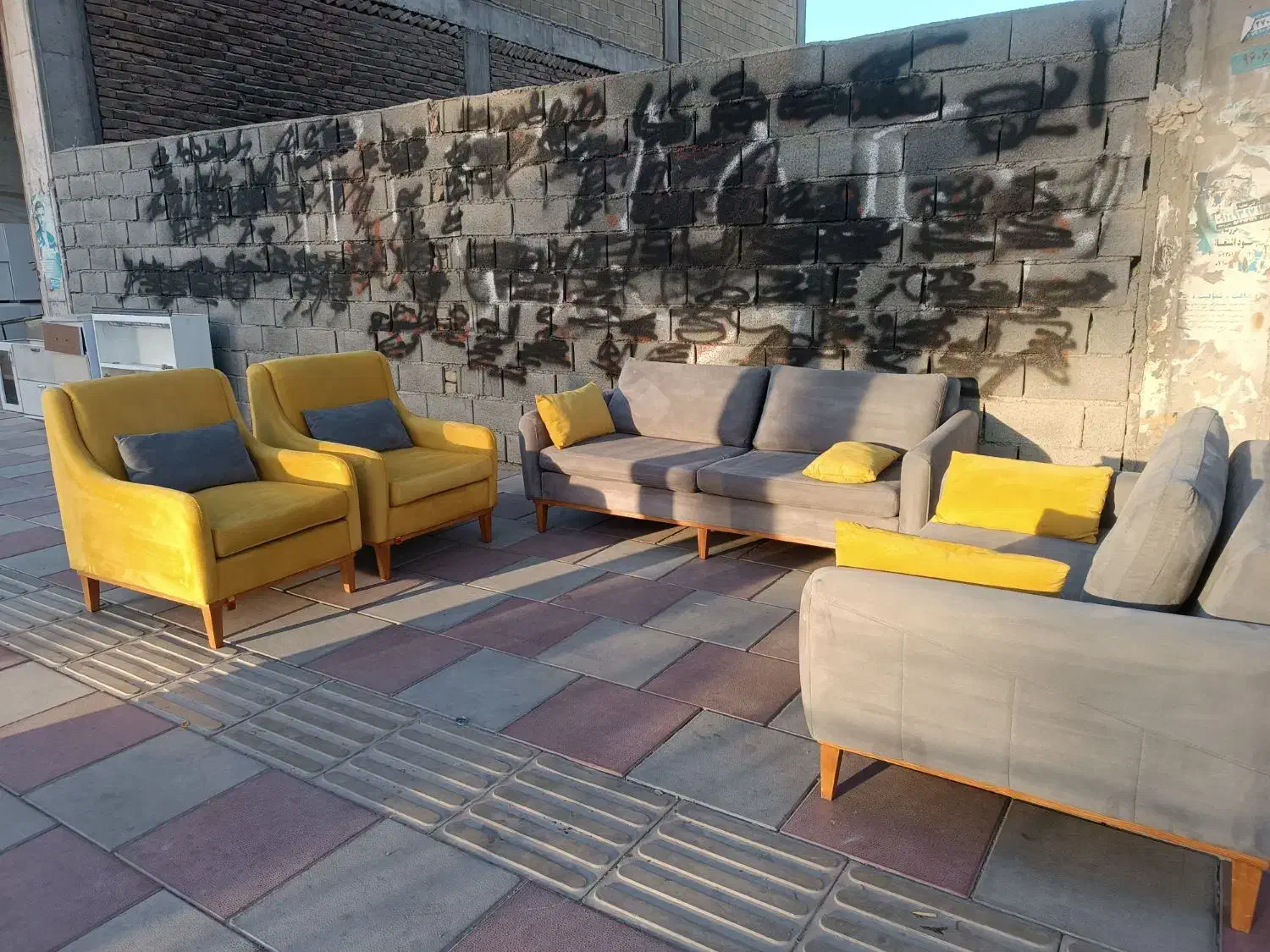 مبل راحتی در حد نو|مبلمان خانگی و میز عسلی|رباط‌کریم, رباط‌کریم|دیوار