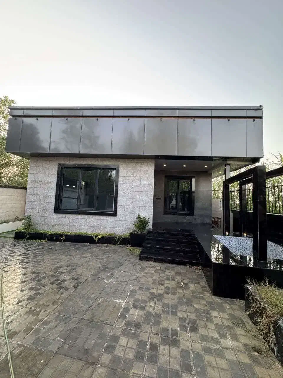 ویلا فلت/با محوطه سازی زیبا|فروش خانه و ویلا|خشکبیجار, |دیوار