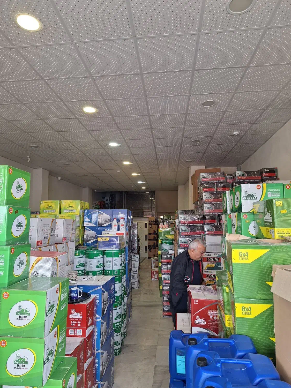 اجاره مغازه انبار 360 متر گلسار پستک|اجارهٔ مغازه و غرفه|رشت, بلوار گیلان|دیوار