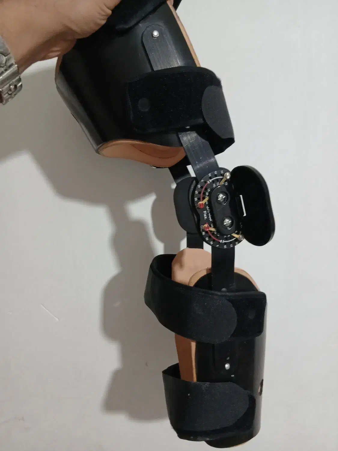 زانو بند طبی|پزشکی|دورود, |دیوار