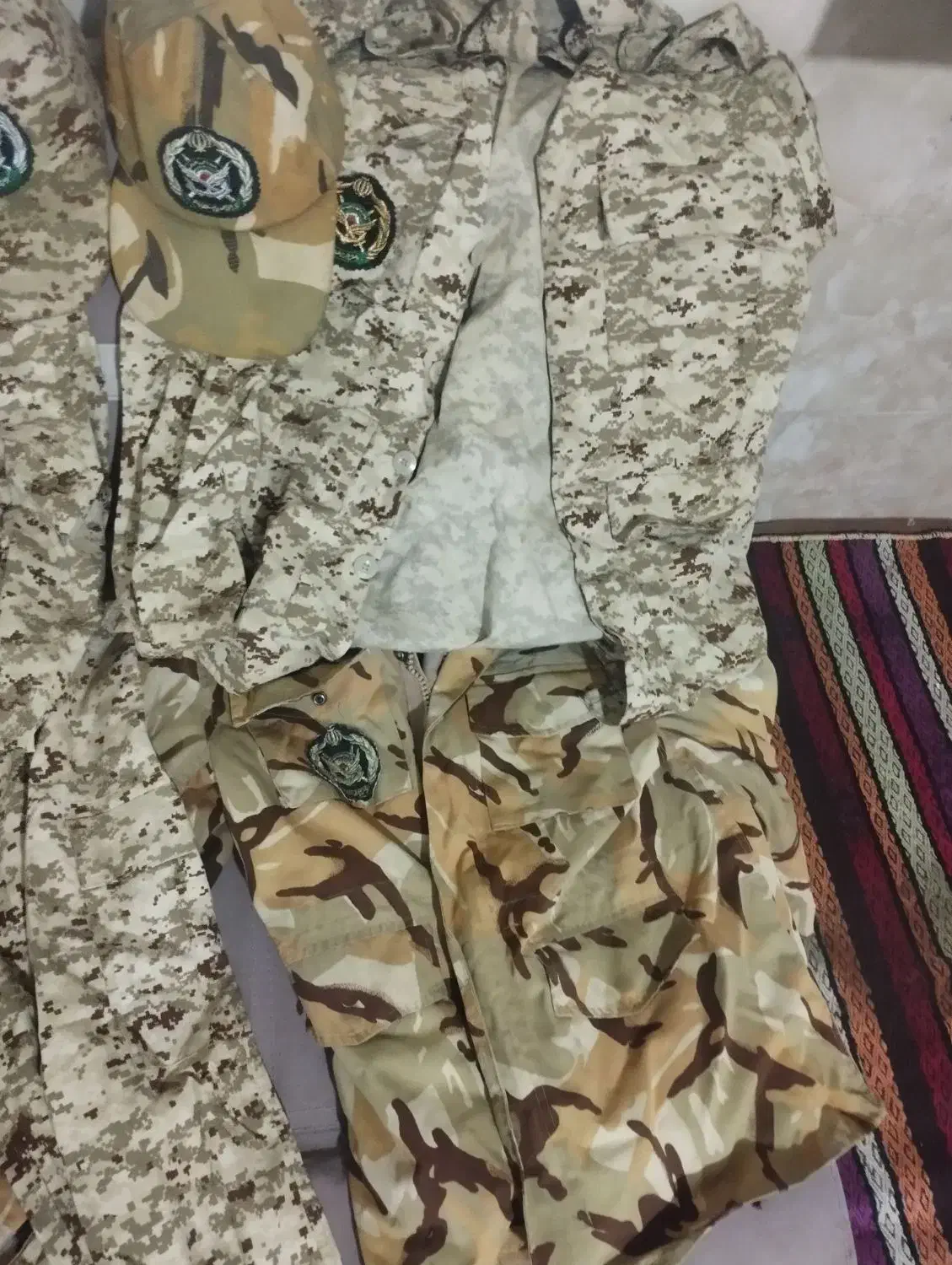 لباس سربازی|لباس|مشهد, حضرت حجت|دیوار