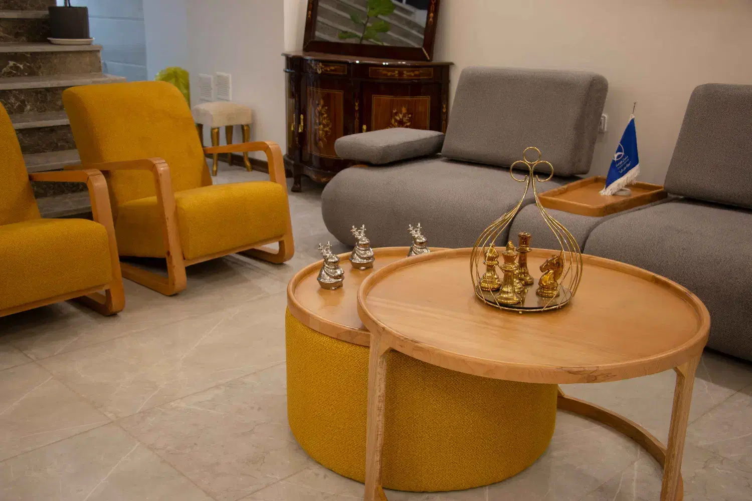 مبل تخت خوابشو نیم ست با باکس ارسال فوری|مبلمان خانگی و میز عسلی|قم, قلعه صدری|دیوار