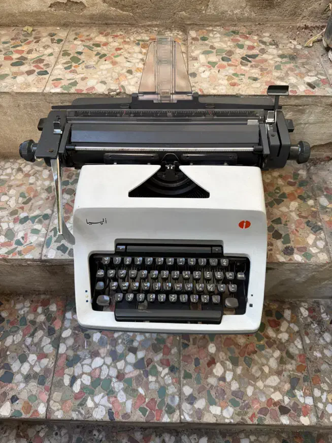 فروش دستگاه تایپ|ابزارآلات|آمل, |دیوار